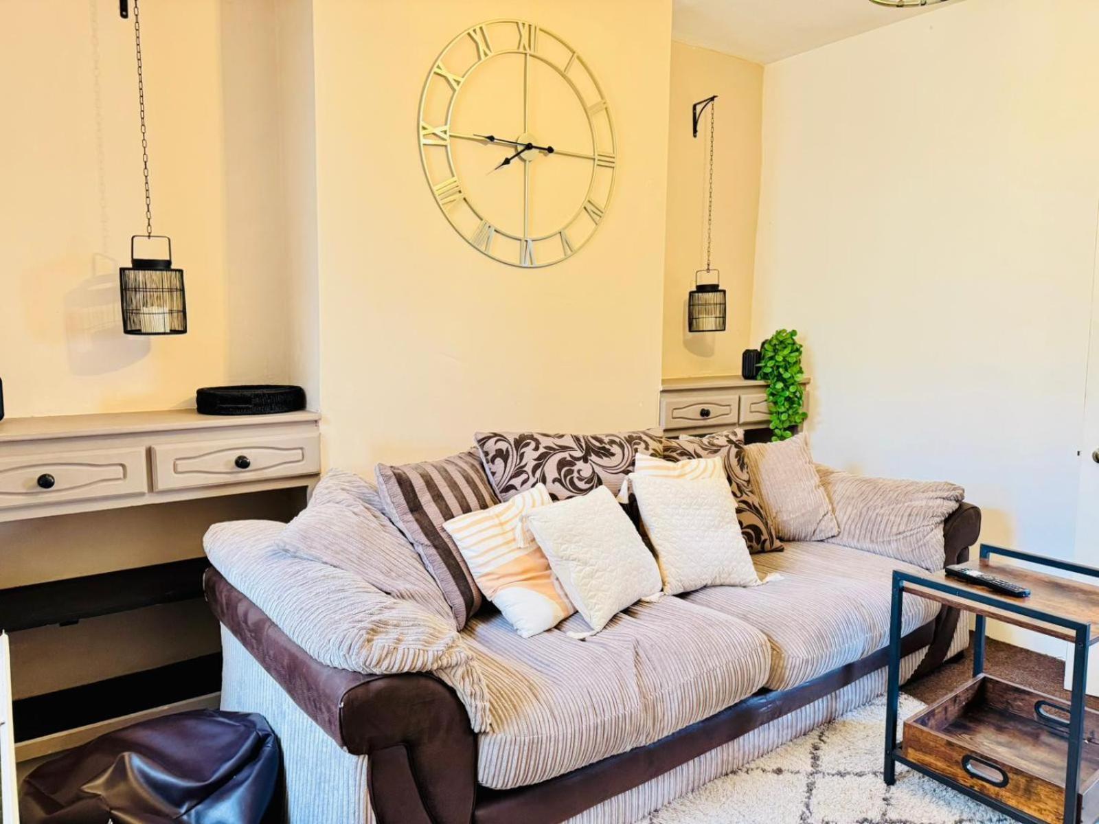 Lovely Dog Friendly, 3 Bed Home Sleeps 8, With Parking & Fenced Garden Work Contractor Leisure, Jasper كامبريدج المظهر الخارجي الصورة