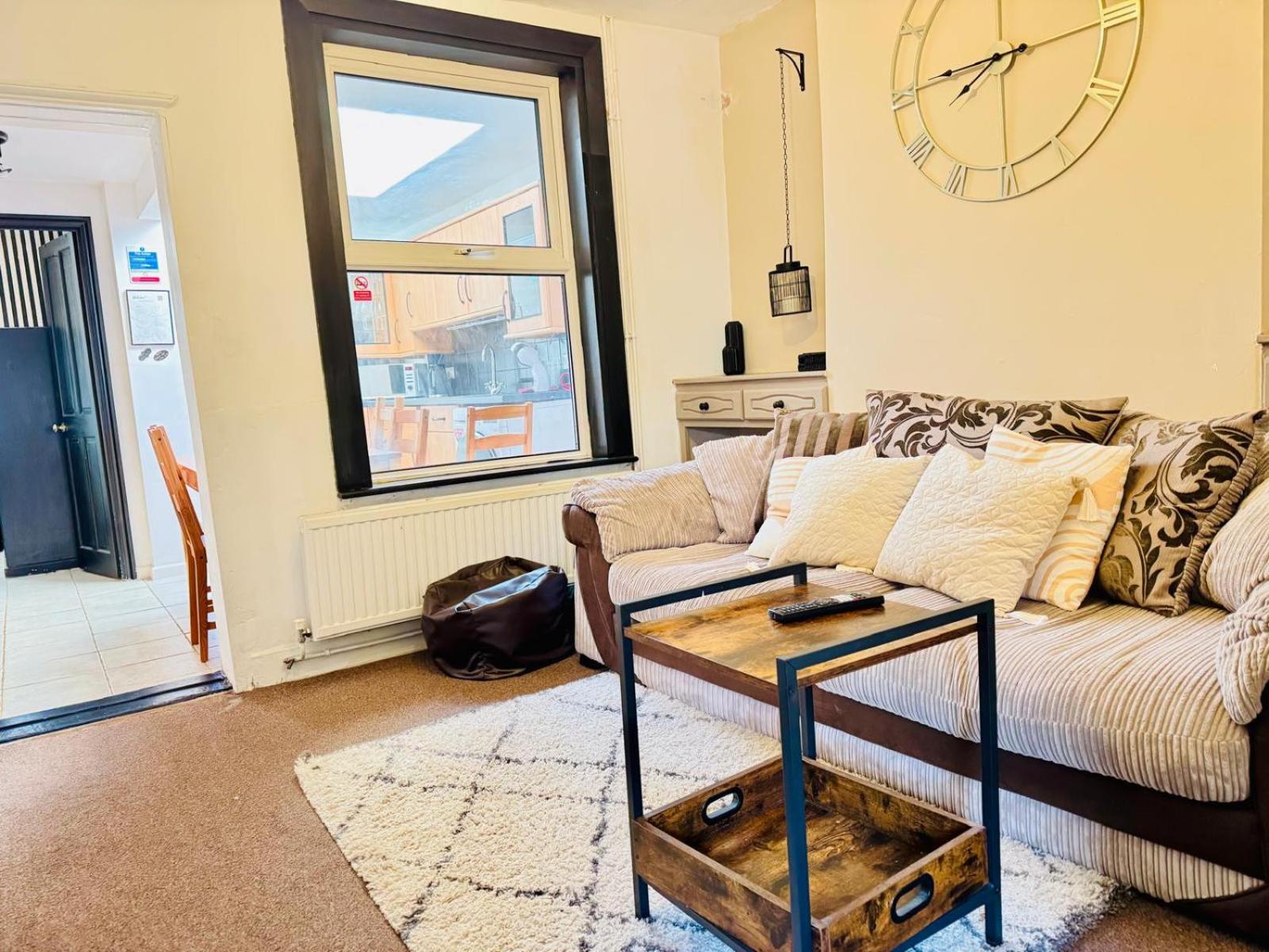 Lovely Dog Friendly, 3 Bed Home Sleeps 8, With Parking & Fenced Garden Work Contractor Leisure, Jasper كامبريدج المظهر الخارجي الصورة